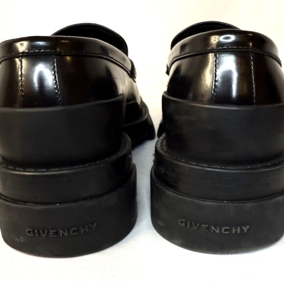 Woman’s Givenchy Terra Logo Plaque Loafers - Picture 4 of 4